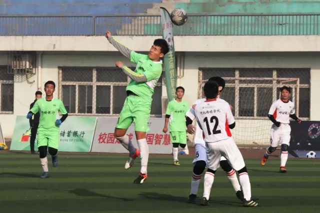 英超-帕尔默破门桑乔助攻 切尔西1-1水晶宫